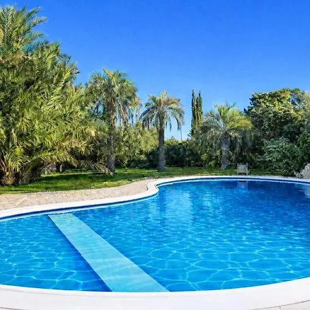 Montalcini By Rive Del Salento *